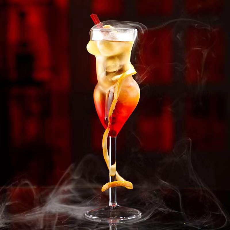 Wine Or Beer - Creatieve Cocktail Glas Sexy Lady Body