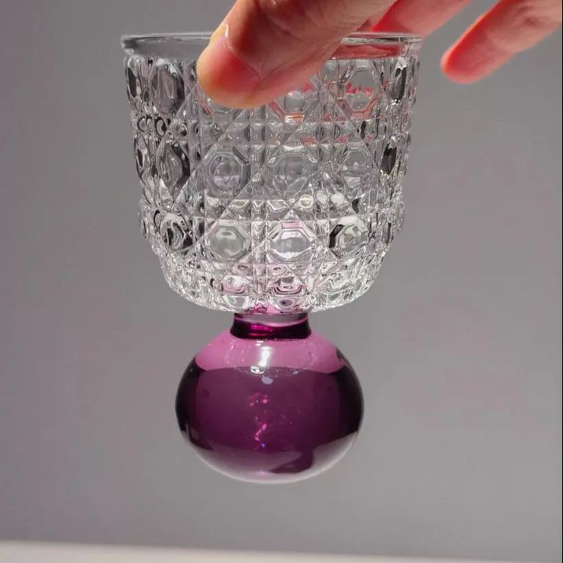 Glazen beker met edelsteenpatr - Wine Or Beer recensie en prijs