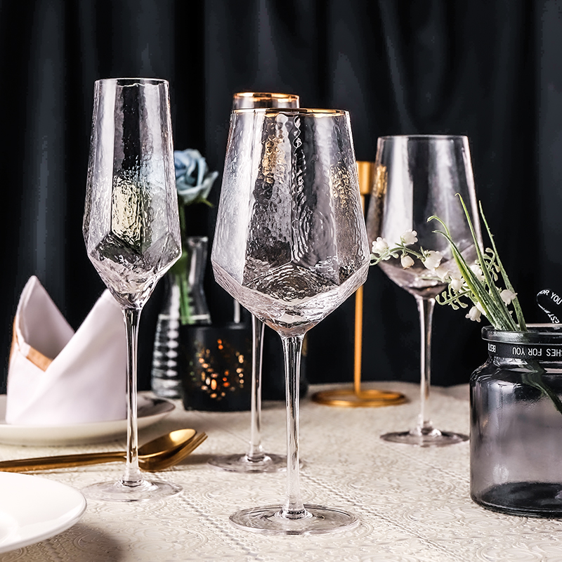 Goud, Gehamerd, Champagne Bril - Wine Or Beer recensie en prijs